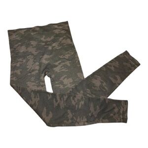 SPANX Adult charcoal and gray Camouflage Leggings Large
